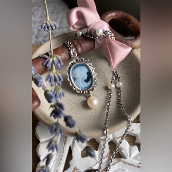 Sold on another platform - Picture 2 of 6